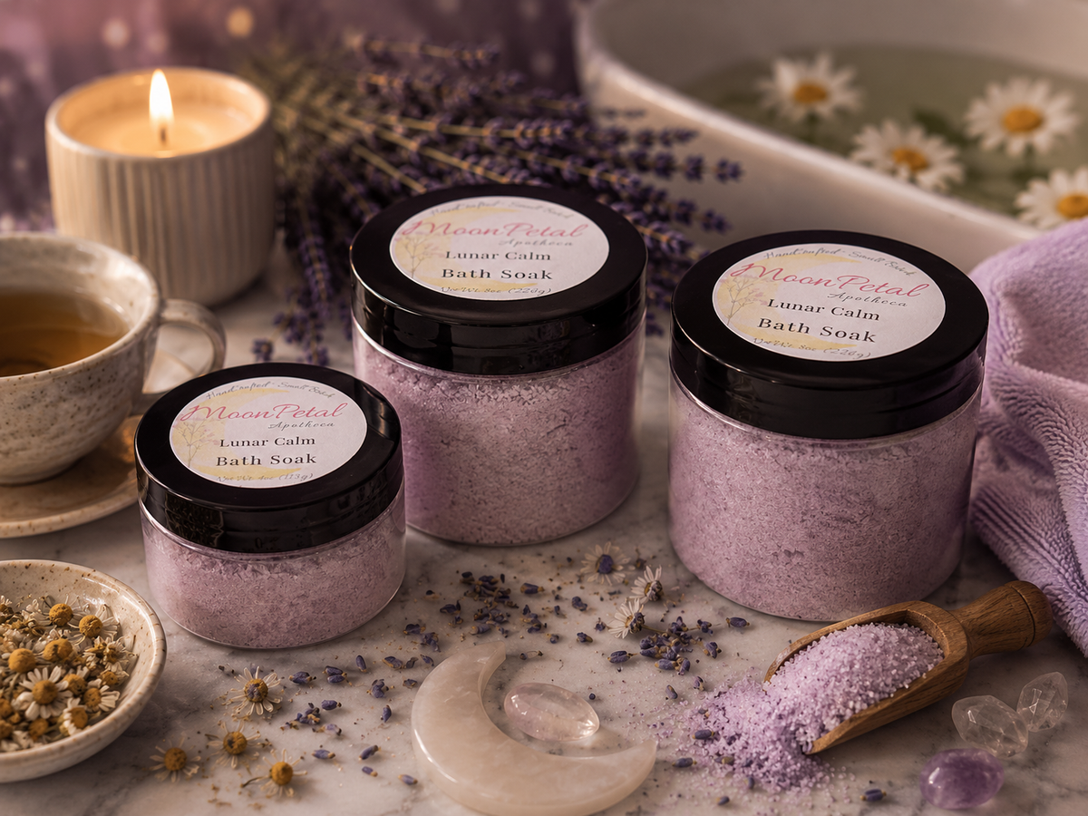 🌙 Lunar Calm Bath Soak (White Tea, Lavender, & Chamomile)